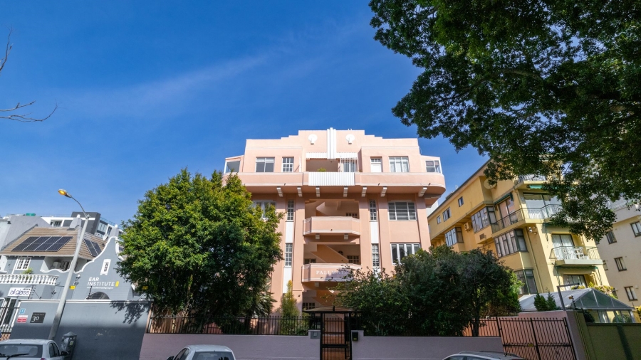2 Bedroom Property for Sale in Sea Point Western Cape